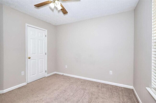 4160 Janel Ln