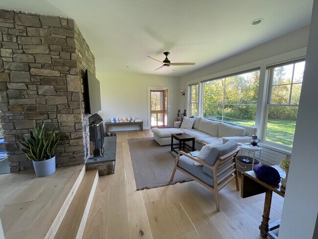 Photo - 210 Between the Lakes Rd