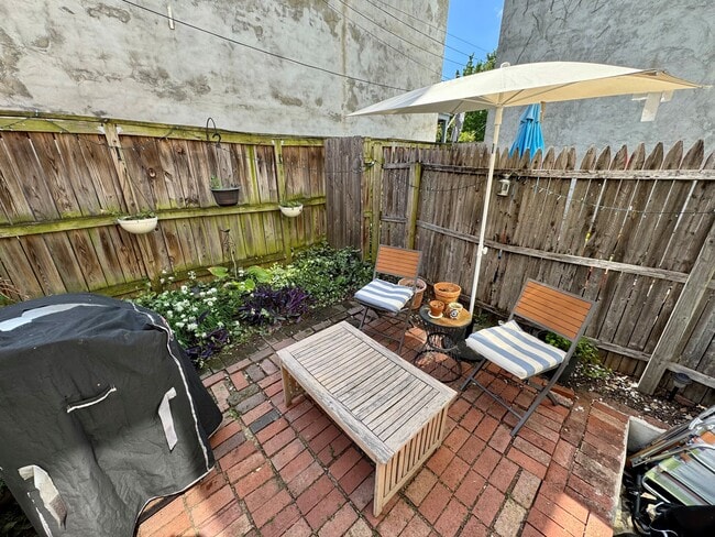 1205 I St SE