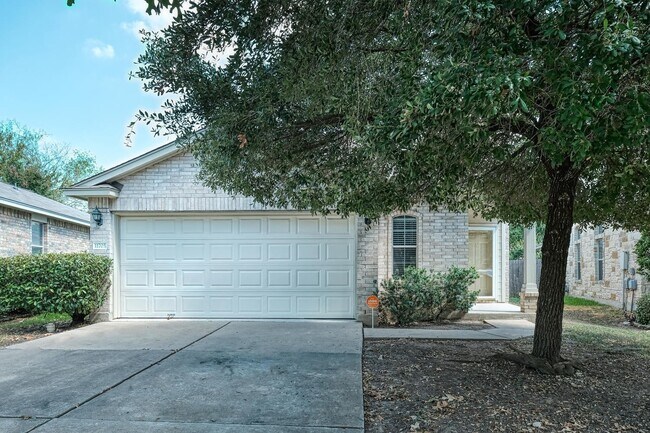 Building Photo - Beautiful 3/2.5/2 two story with two livin... Rental