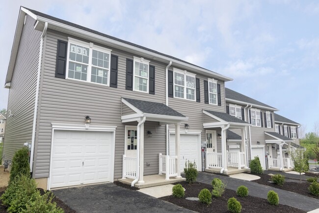 Building Photo - 2033 Arey Ln