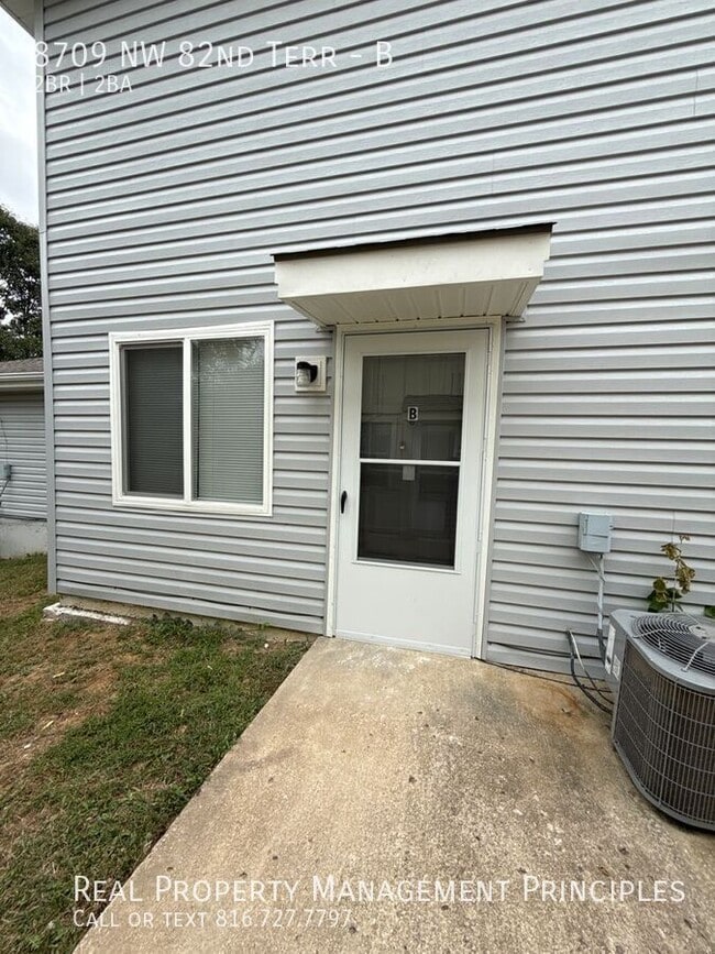 Building Photo - 8709 NW 82 Terrace Unit B