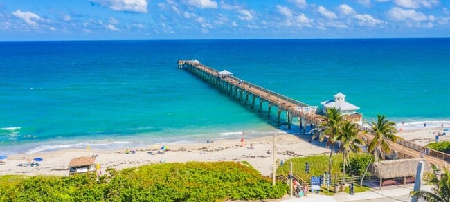 Embrace coastal living at Ponte Verde Apartments At Palm Beach Lakes, where stunning ocean views and picturesque shoreline await. Enjoy vibrant amenities and a serene atmosphere just steps from the beach. Explore your new coastal lifestyle today!