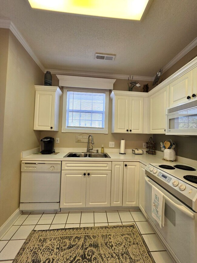 4231 Hibiscus Dr