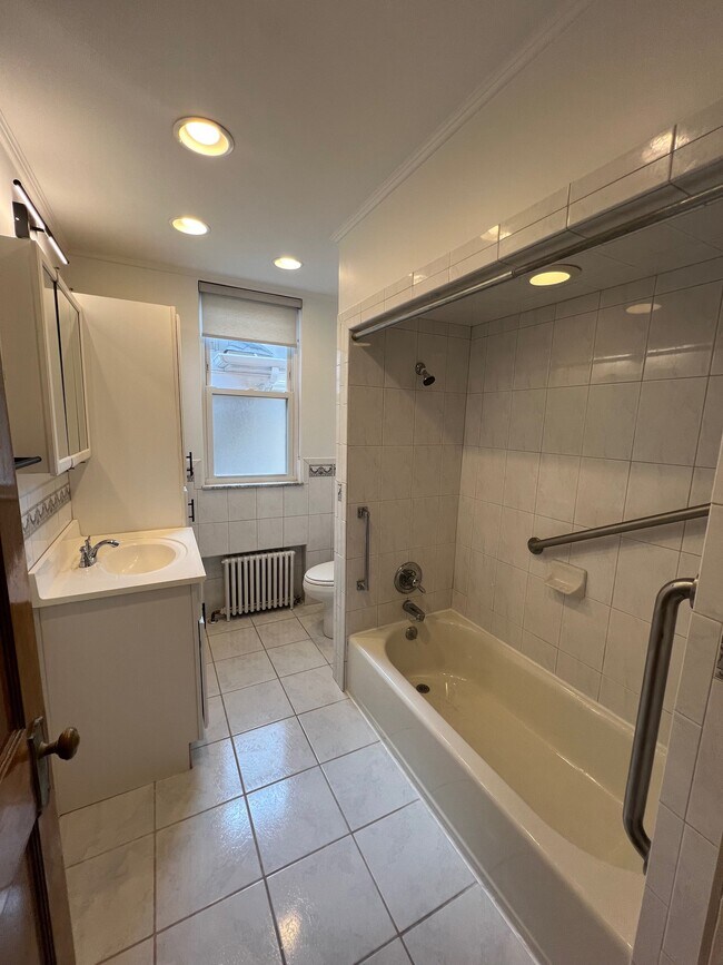 Photo - 1210 Peermont Ave Unit #2