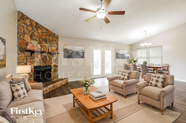 Photo - 1591 Twin Oak Dr W