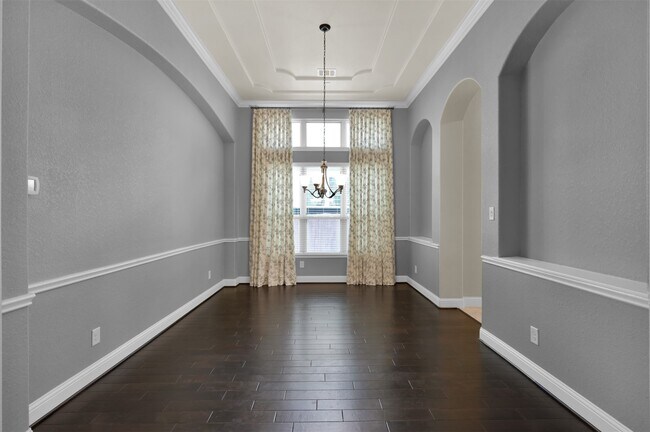 Photo - 42 Caprice Bend Pl