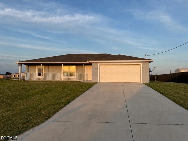 Building Photo - 7002 Waldo Cir