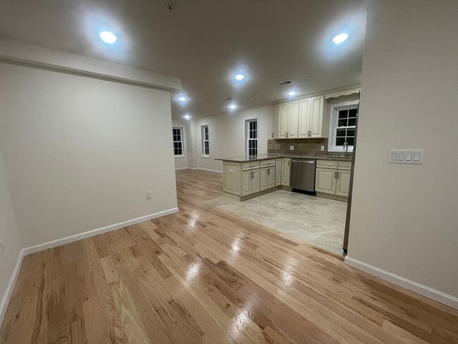 Photo - 26 Stuyvesant Ave