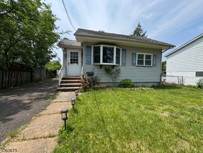 Photo - 636 Linden Ave