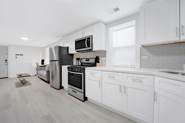 Photo - 1226 W 31st Pl Unit 1R