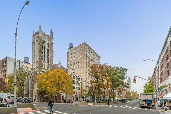 Photo - Luxor Apartments