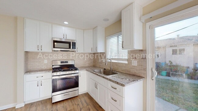 Photo - 1601 Carver Rd