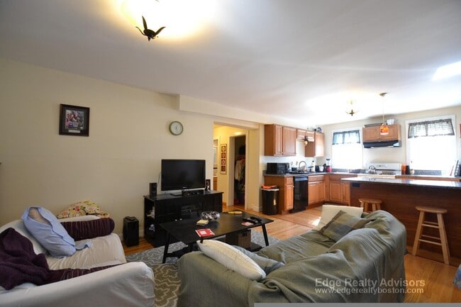 Photo - 345 Market St Unit 2