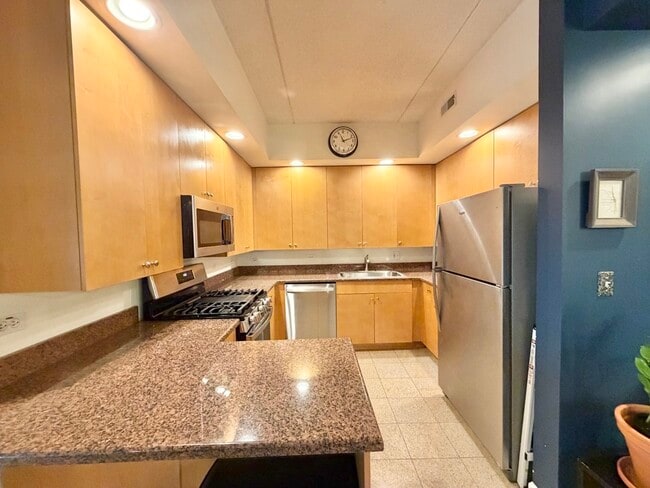 Photo - 4625 W Lawrence Ave
