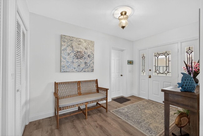 Photo - 16997 Waterbend Dr Unidad 136