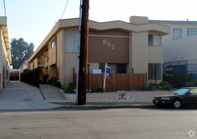 Building Photo - 853 W Beach Ave