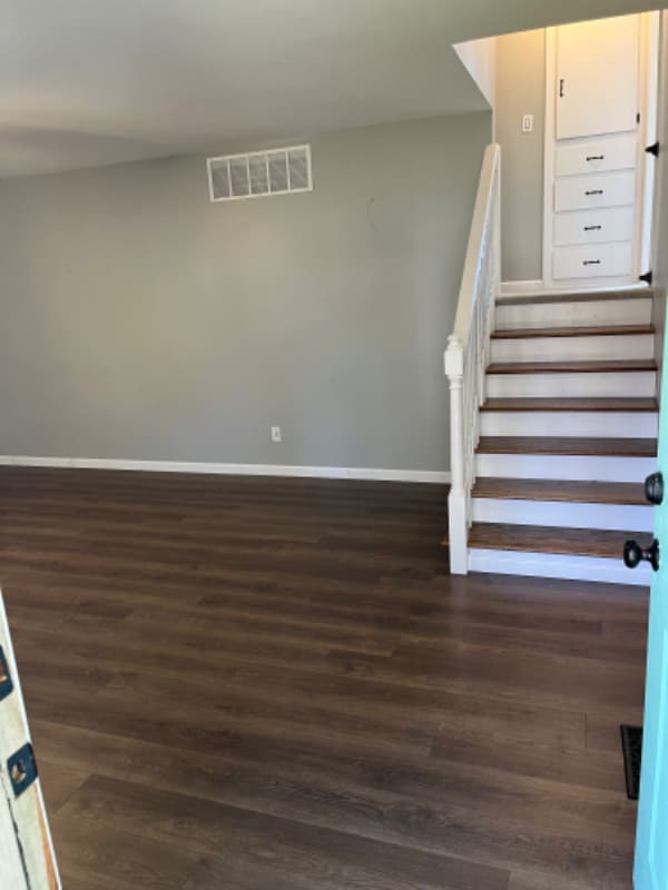 Photo - 609 Edgewood Dr