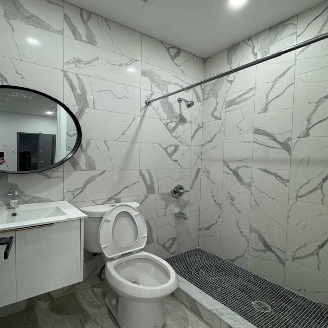 Photo - 260 Wyckoff Ave Unidad 2R