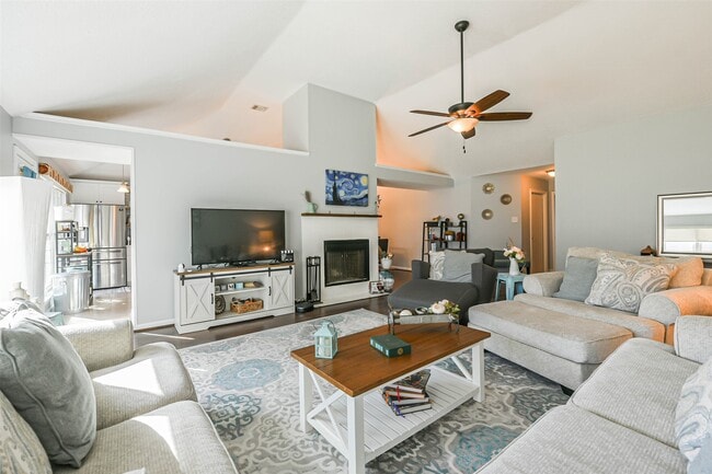 Photo - 4030 Bentley Dr