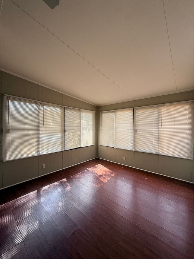 1304 Kemp Blvd