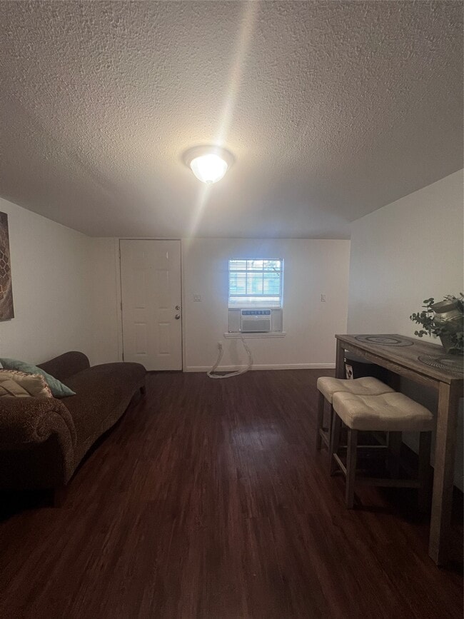 Photo - 607 Enid St Unit 1/2 2