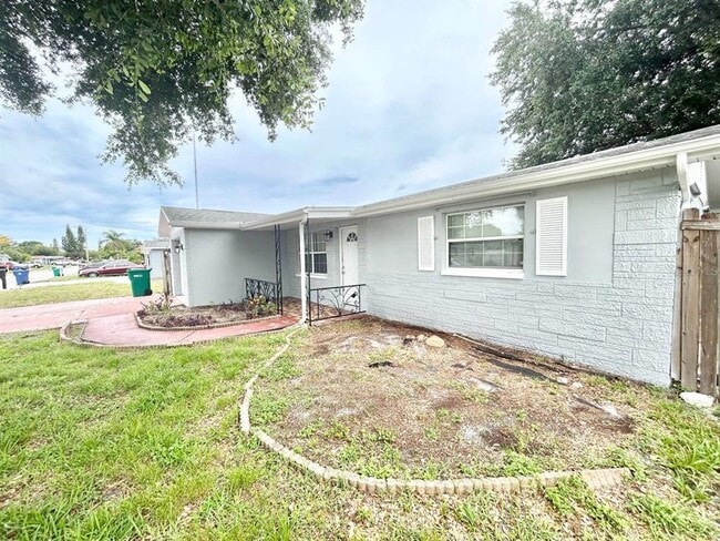 Photo - 3323 Fairmount Dr