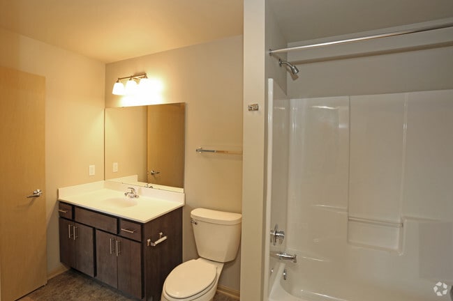 2BR, 1BA