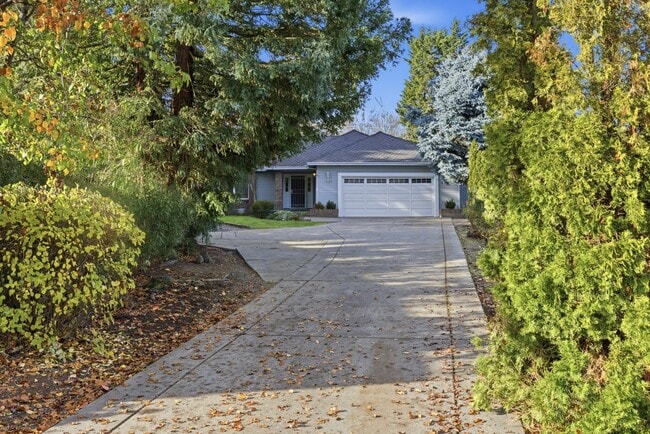 Photo - 1137 Riverrock Way