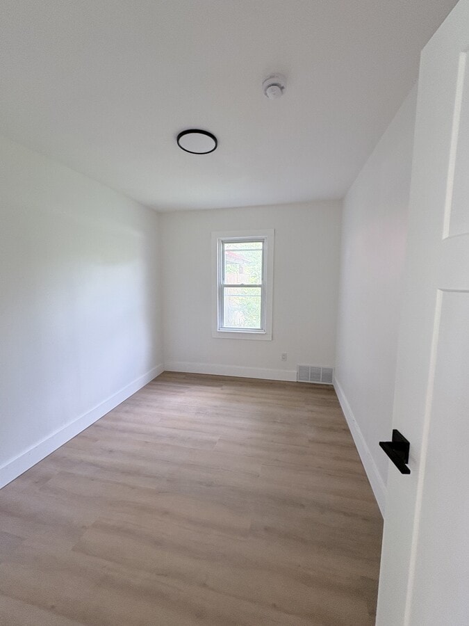 Photo - 59 N Lynn St