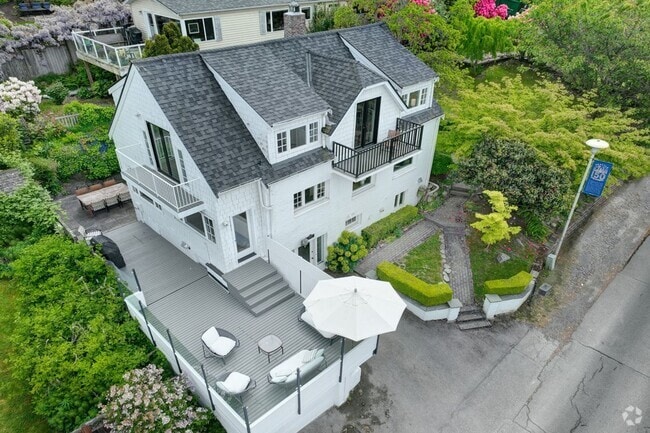 Building Photo - 3 bedroom 2.5 View Property Beach Access  ... Rental