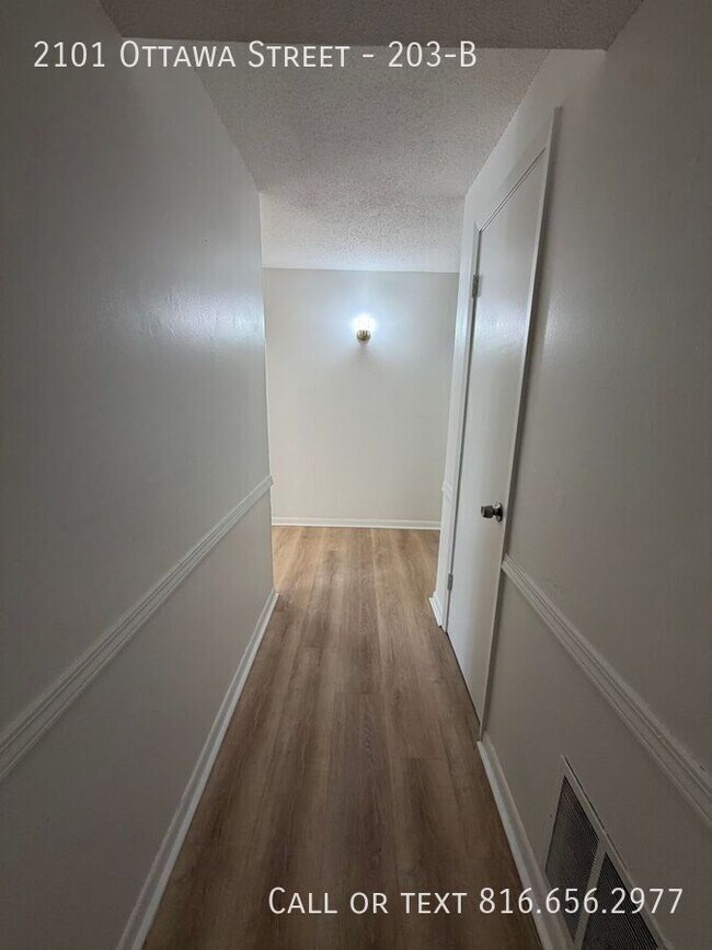 Photo - 2101 Ottawa St Unidad 203-B