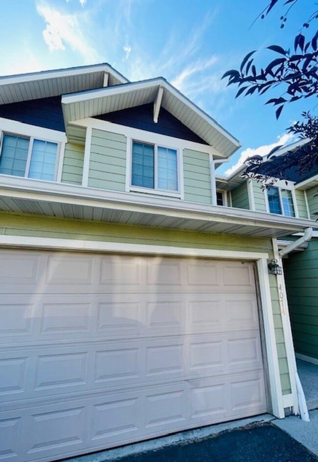 Building Photo - Opportunity in Broadwater Court Community Rental
