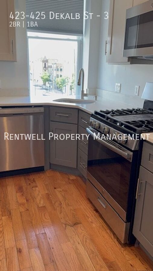 Photo - 423-425 Dekalb St-3 Unit 3