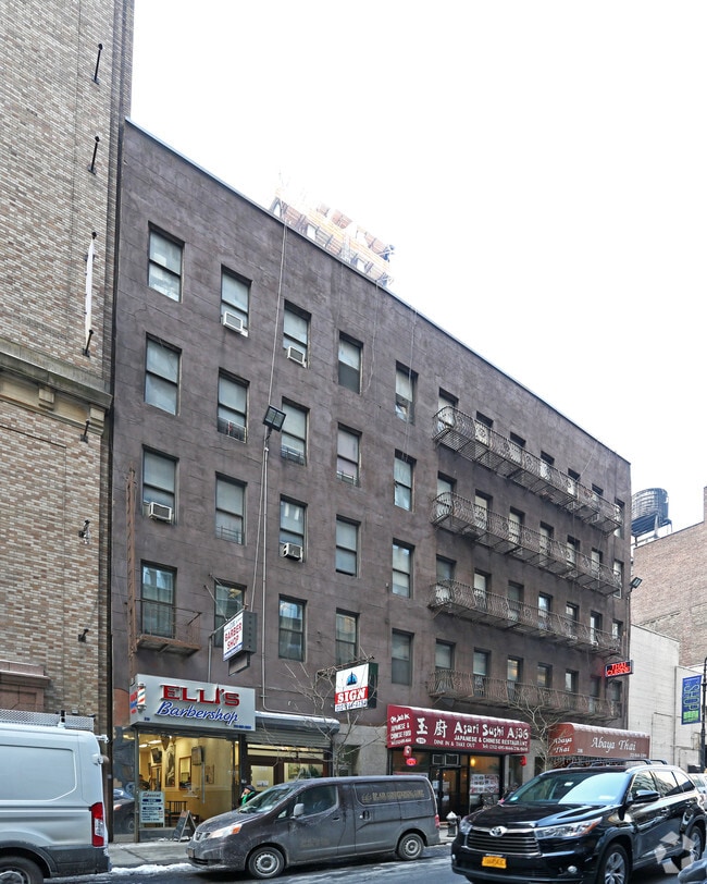 Photo - 314-318 W 36th St