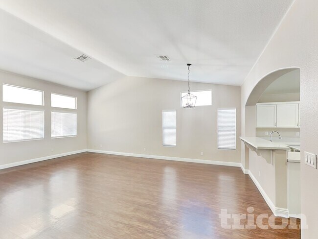 Photo - 710 Wolf Lake Ave