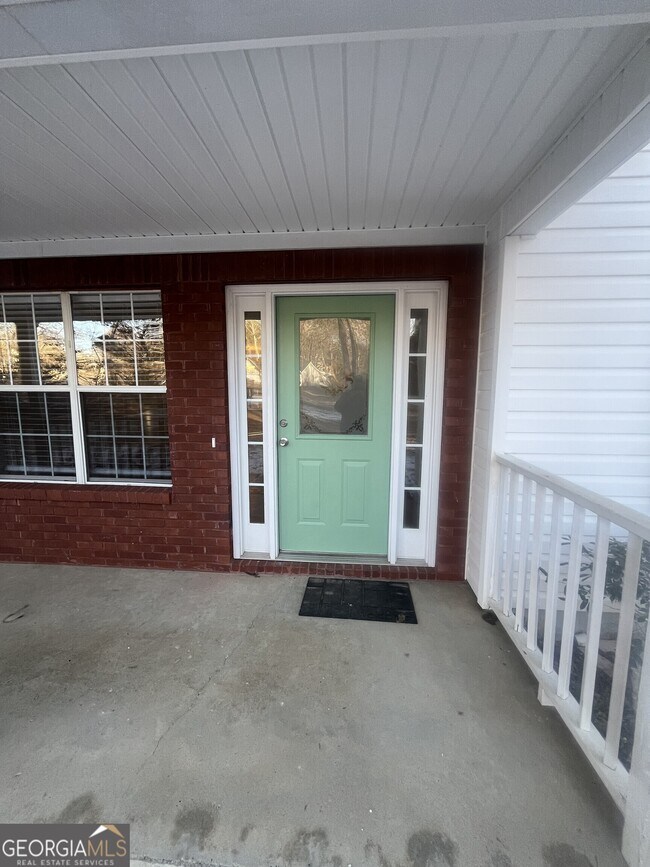 Photo - 530 Oxford Ridge