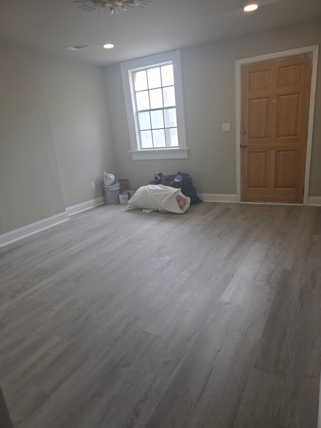 Photo - 1547 Chippewa St Unit 1547