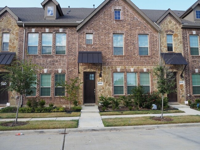 Photo - 2407 Klamath Dr