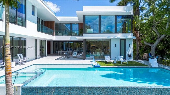 Photo - 922 NE 78th St