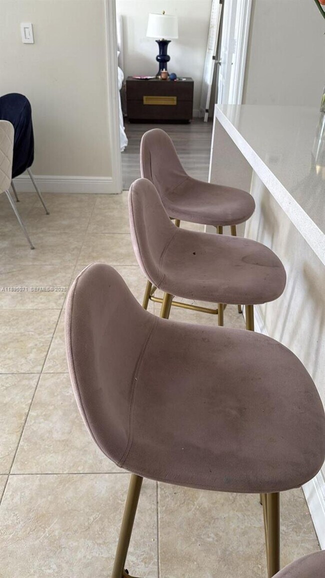 Photo - 3145 NE 184th St Unidad 5303