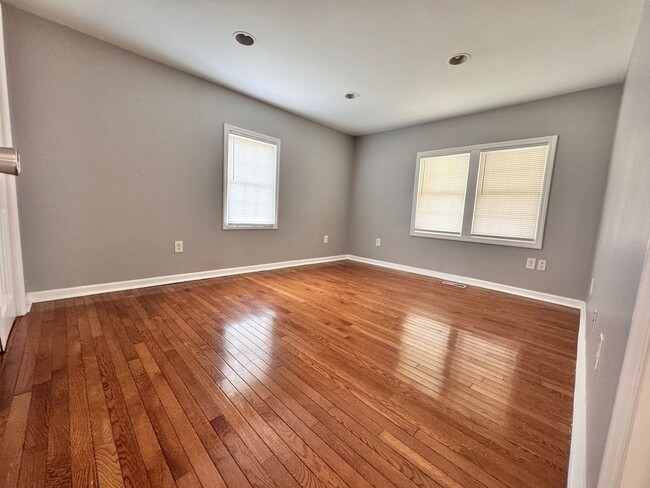 Photo - 3 Bed, 2 Bath Home on Large Lot in Brentwood on Franklin Rd.