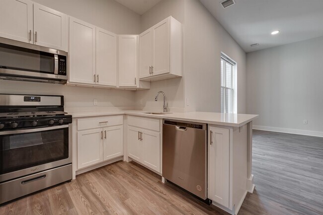 Photo - 660 Grand St Unit 413