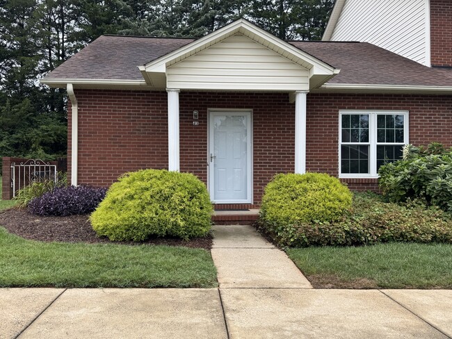 Building Photo - 102 Brandywine Dr Rental