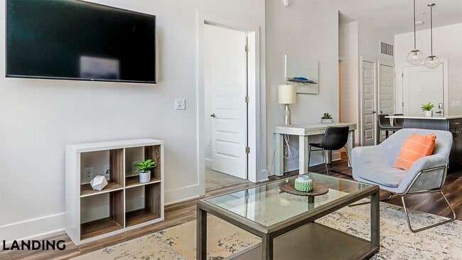 Photo - 2201 Glenwood Ave SE Unidad 2113