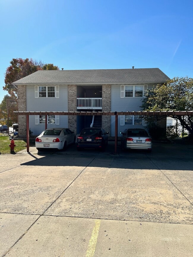 Building Photo - 2636 Villa Park Dr Unit A