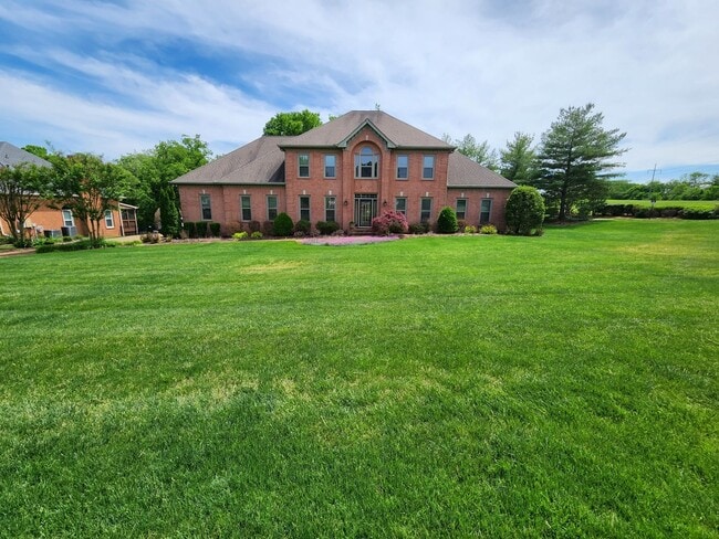 Building Photo - Gorgeous 4/3.5 with amazing back patio! Rental