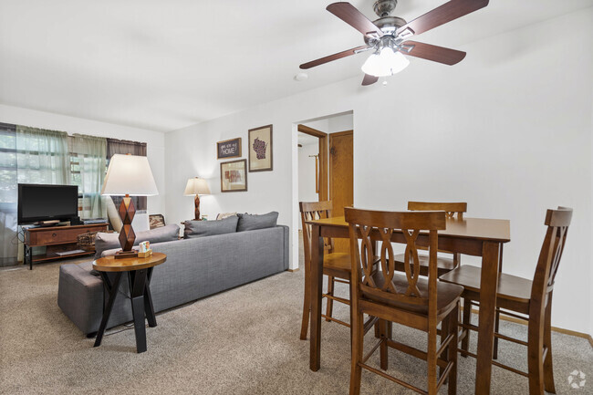 Building Photo - 1236 N 116th St Unit 3 Rental