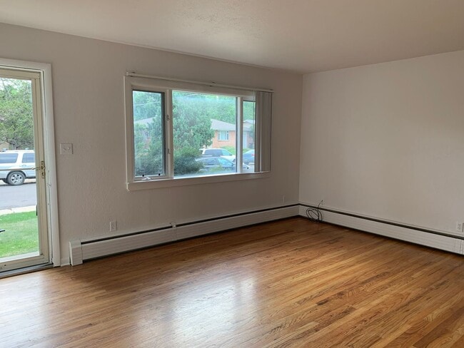 Photo - 4BD/2BA Table Mesa Home - Close to everything