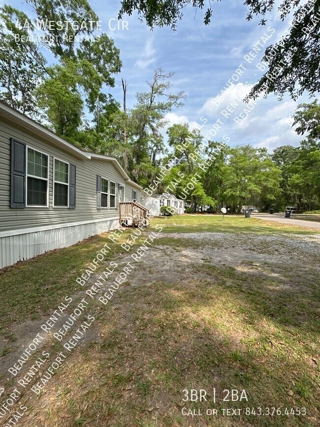 Photo - 44 Westgate Cir